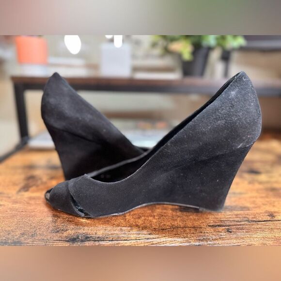 Kate Spade Black Suede Wedges size 9.5b - Picture 4 of 11